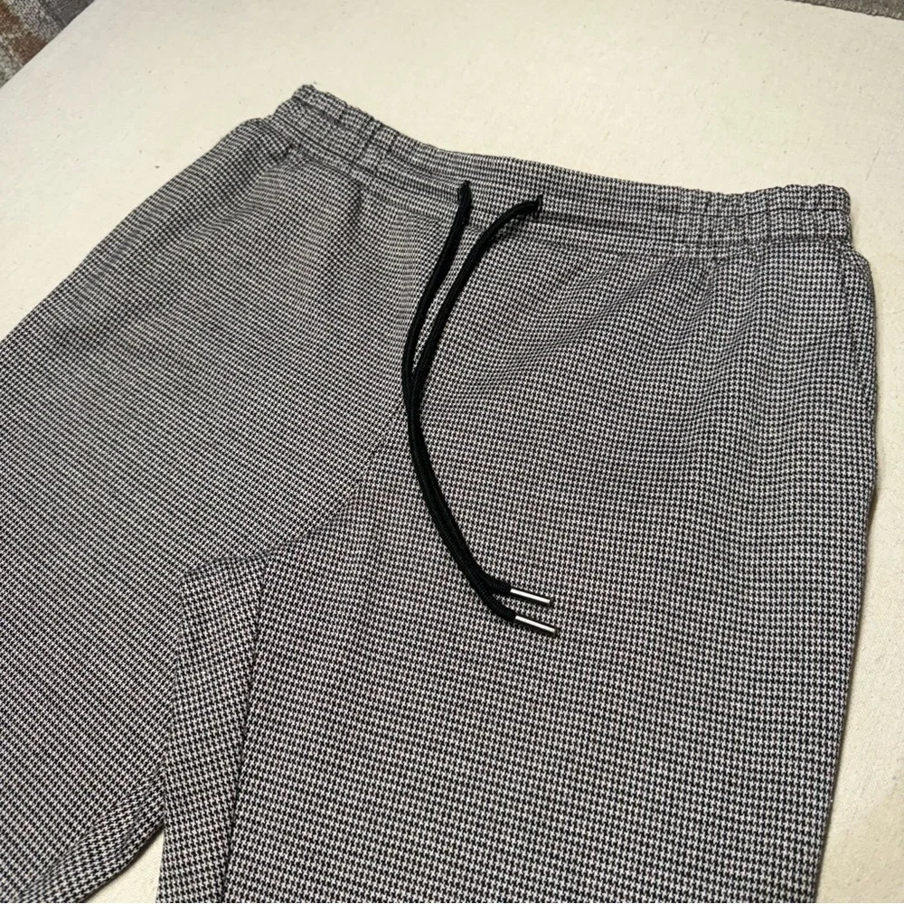 a new day Women’s Gray Patterned Pants - Size Medium- Gray, Black & Burgundy